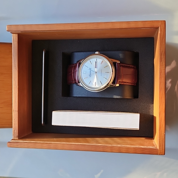 Ingersoll Other - Ingersoll Automatic Leather Band Watch